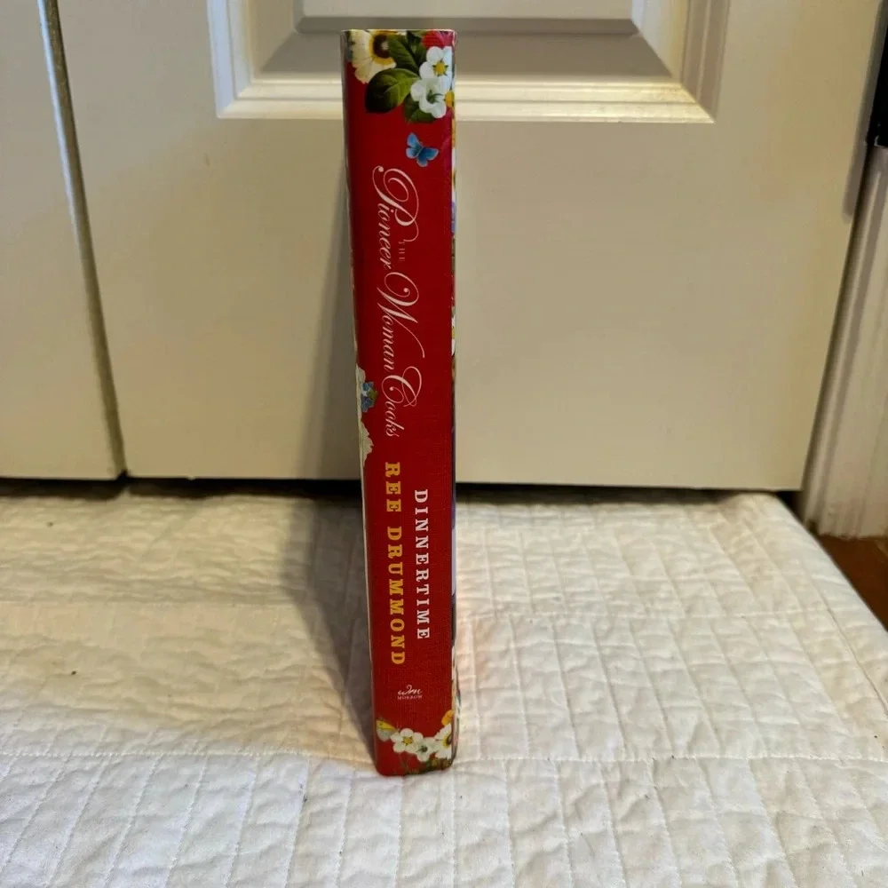 Pioneer Women Cooks Dinnertime Autographed Cookbook by Ree Drummond